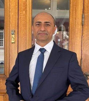 Fareed Dosani Headshot 2